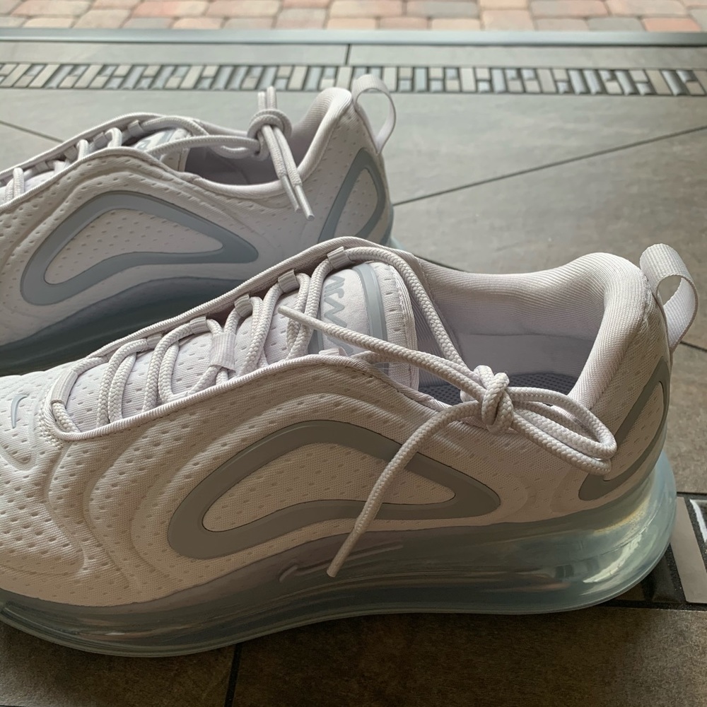 Nike air max 720 • BRAND NEW/NEVER WORN • - Picture 12 of 16